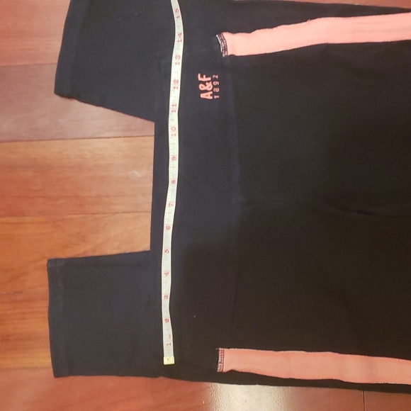 Abercrombie and Fitch Crop Pink Stripe Leggings - Picture 5 of 5